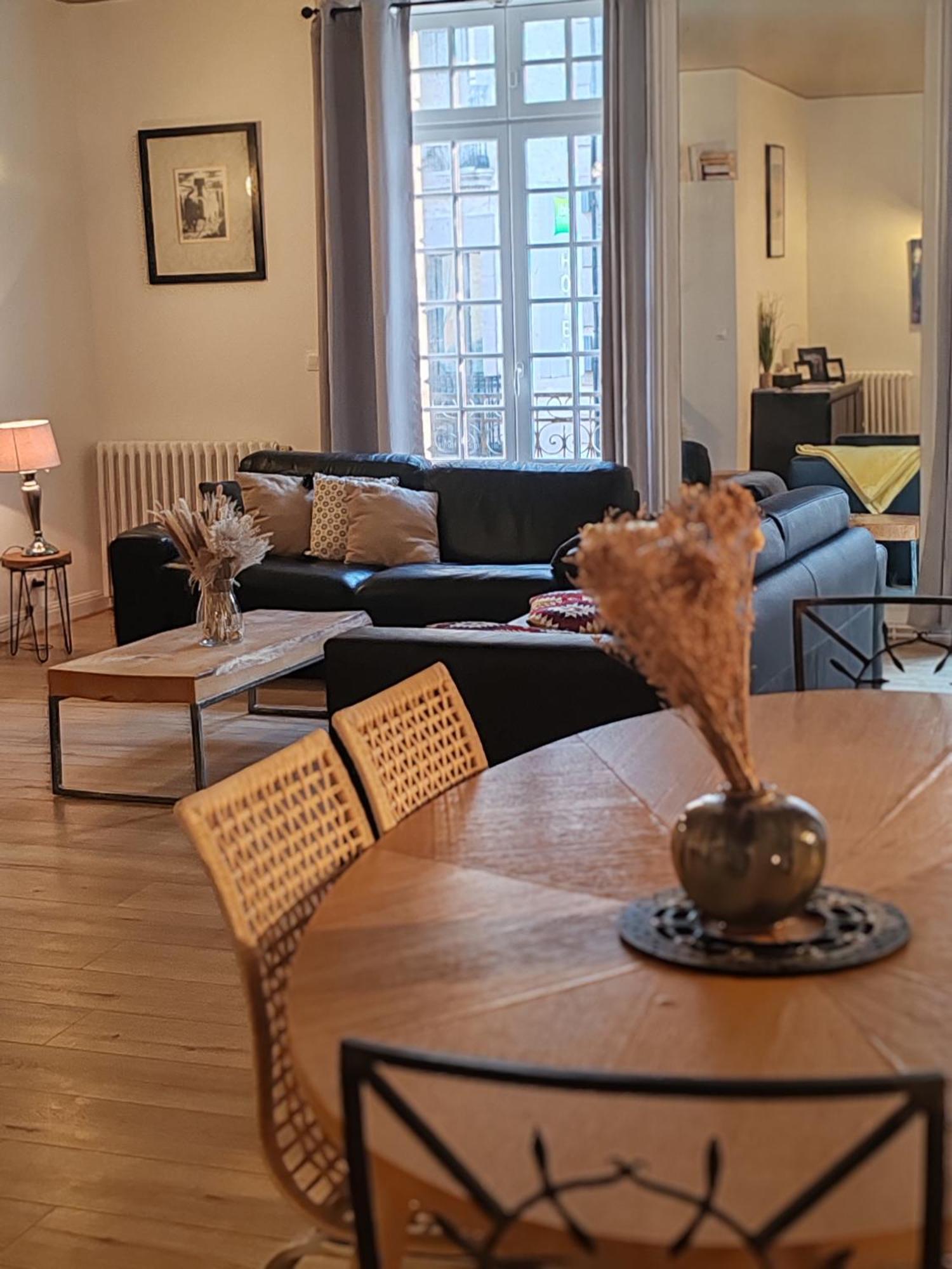Duplex'Po Apartment Динан Екстериор снимка