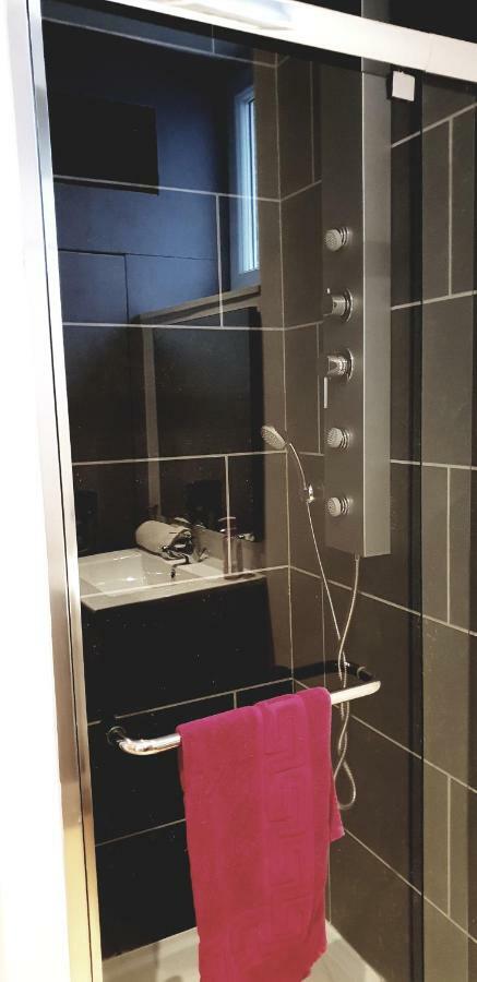 Duplex'Po Apartment Динан Екстериор снимка